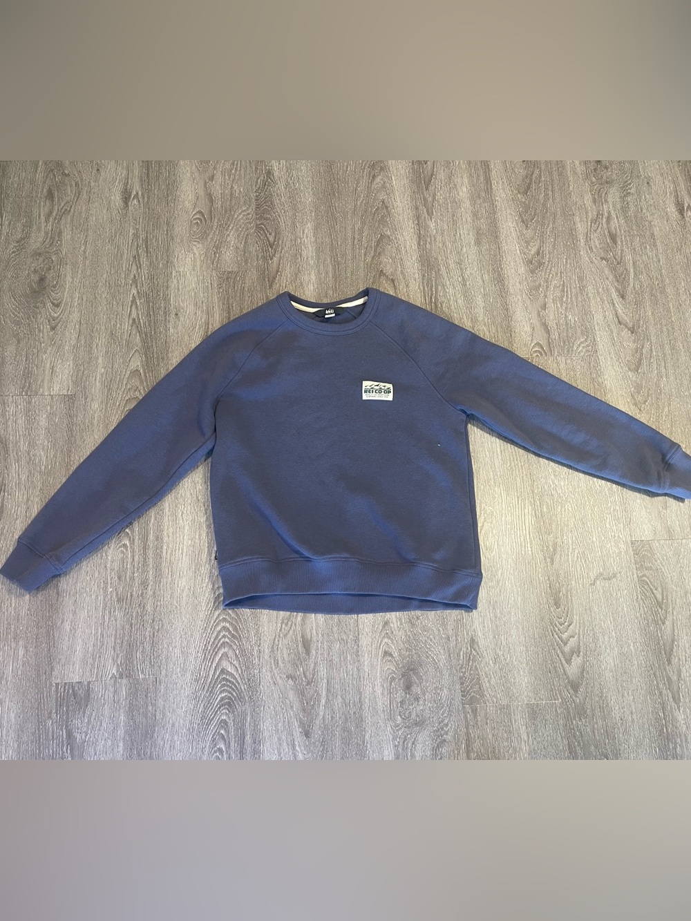 REI Coop Logo Sweatshirt Adult Medium Blue Crew Neck Hiking In EUC